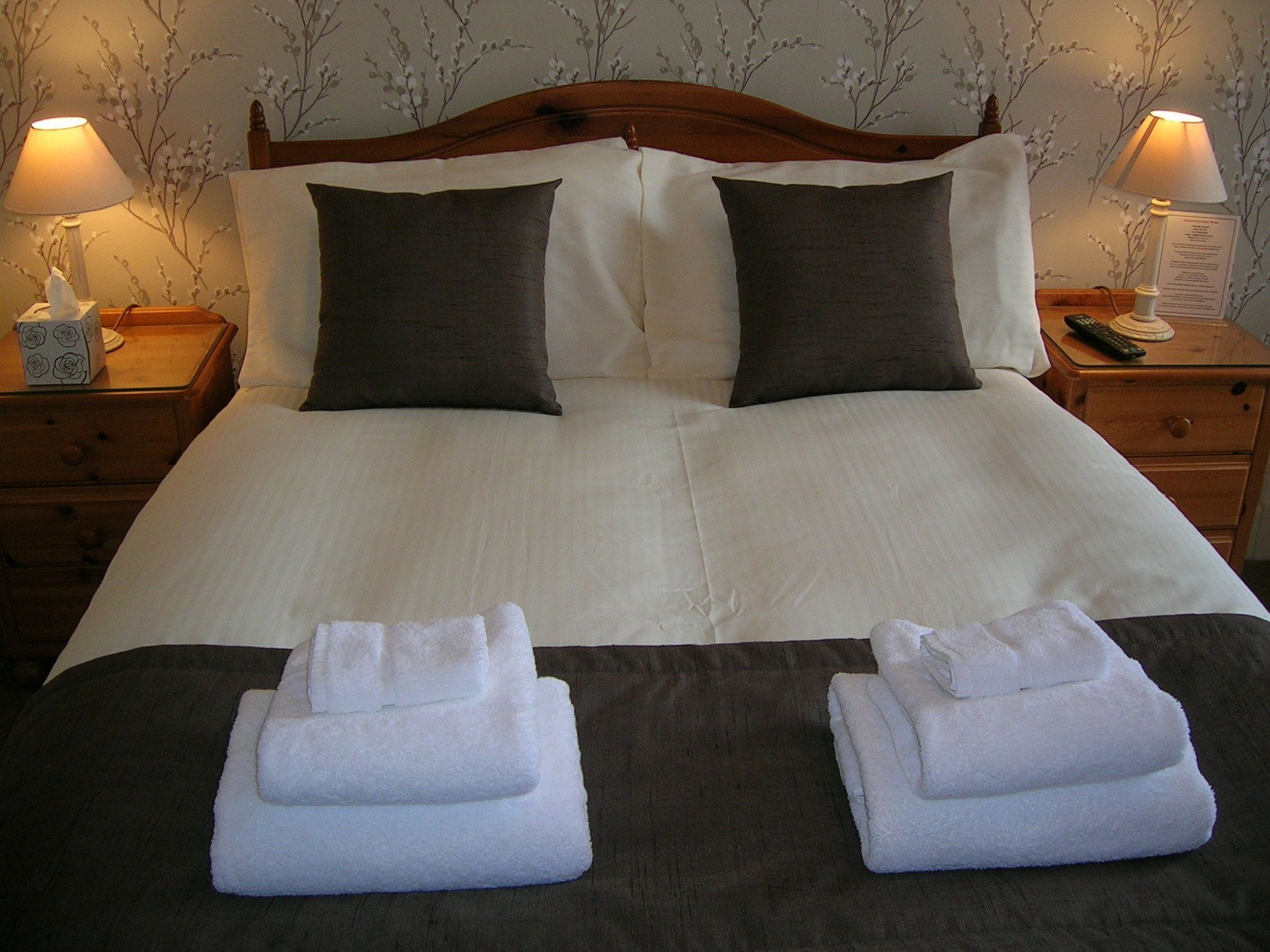 Achnacarry Guest House เพิร์ท ภายนอก รูปภาพ